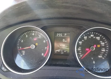 2017 Volkswagen Jetta 1.4T S z USA, uszkodzony, nr VIN 3VW2B7AJ1HM400139